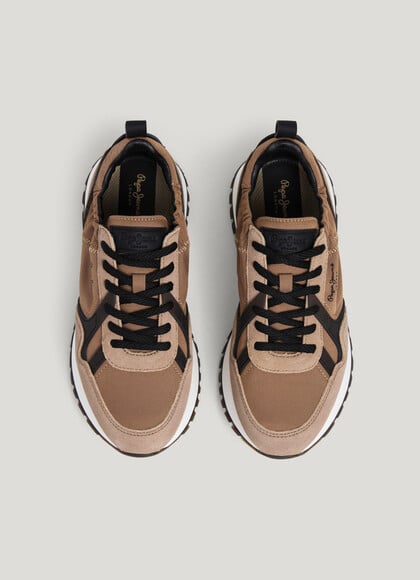 ARI - RETRO RUNNING TRAINERS