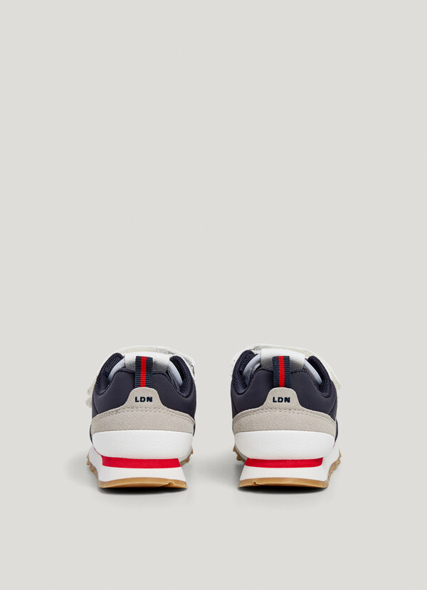 RUNNING TRAINERS WITH VELCRO CLOSURE