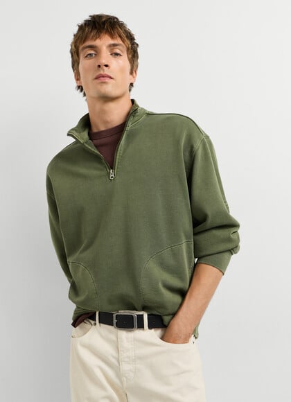 HIGH NECK CASUAL FIT SWEATSHIRT