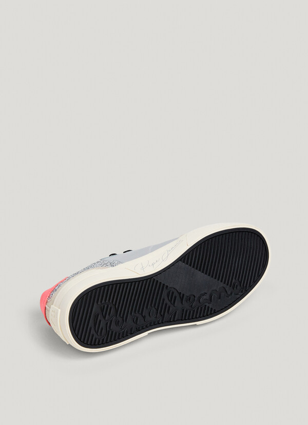 METALLIC TRAINERS WITH GLITTER DETAILS