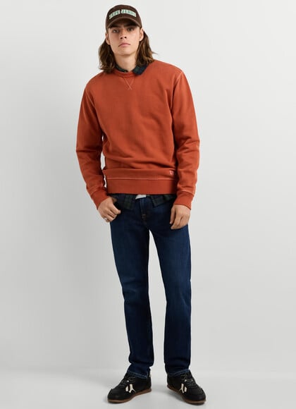 HATCH - SLIM FIT MID-RISE JEANS