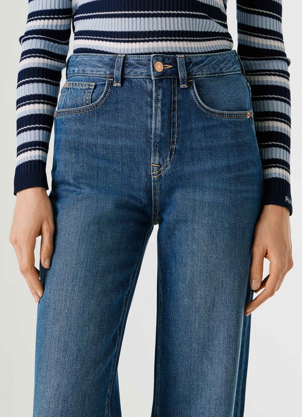 HIGH-RISE STRAIGHT FIT JEANS - LEXA