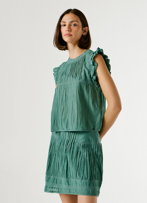 PLEATED DETAILS BLOUSE