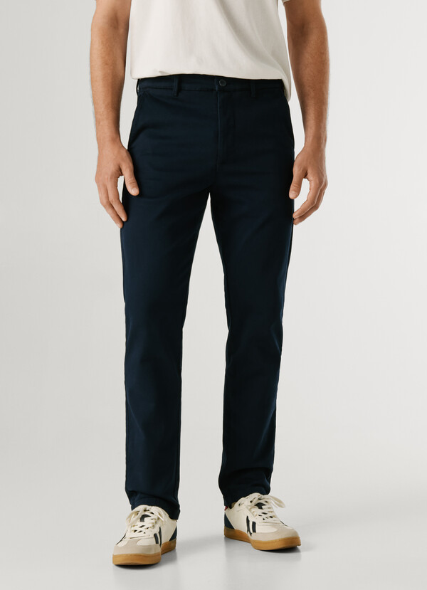 SLIM FIT CHINOS