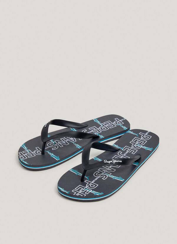 THREE-POINT BEACH FLIP FLOPS SHARKS