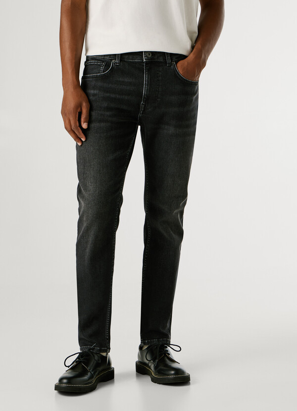 STANLEY - TAPER FIT MID-RISE JEANS