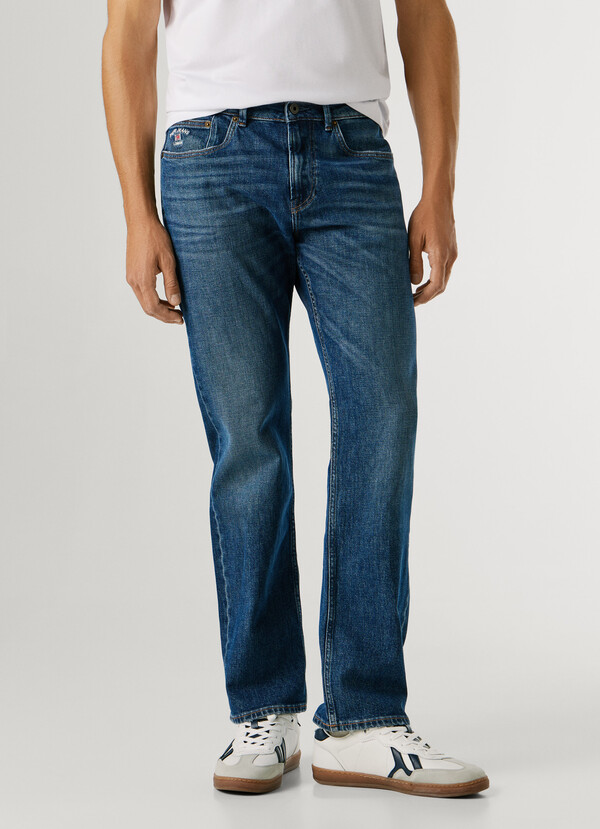 CASH - STRAIGHT FIT MID-RISE JEANS