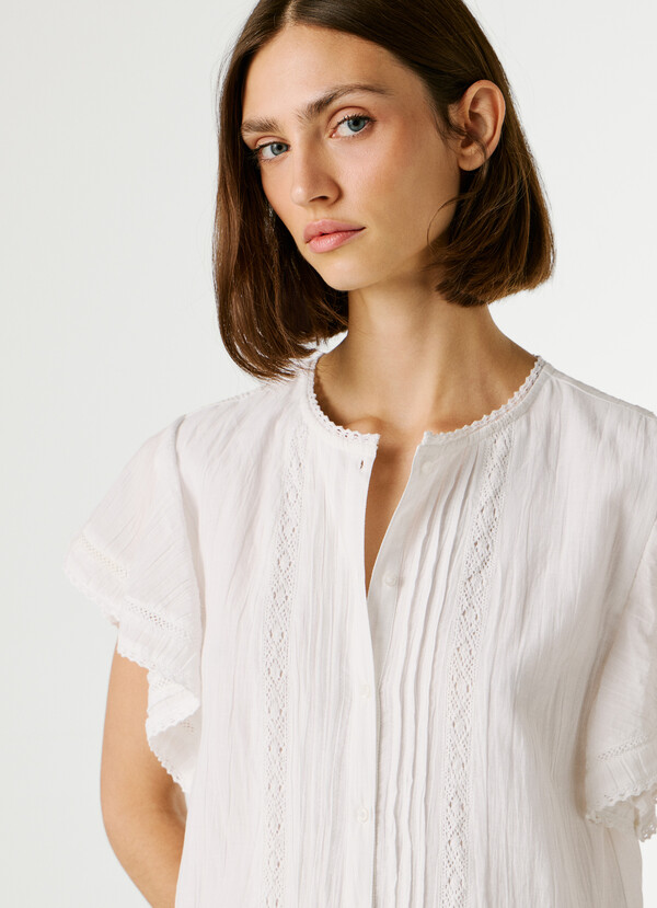 SHORT DRESS WITH LACE