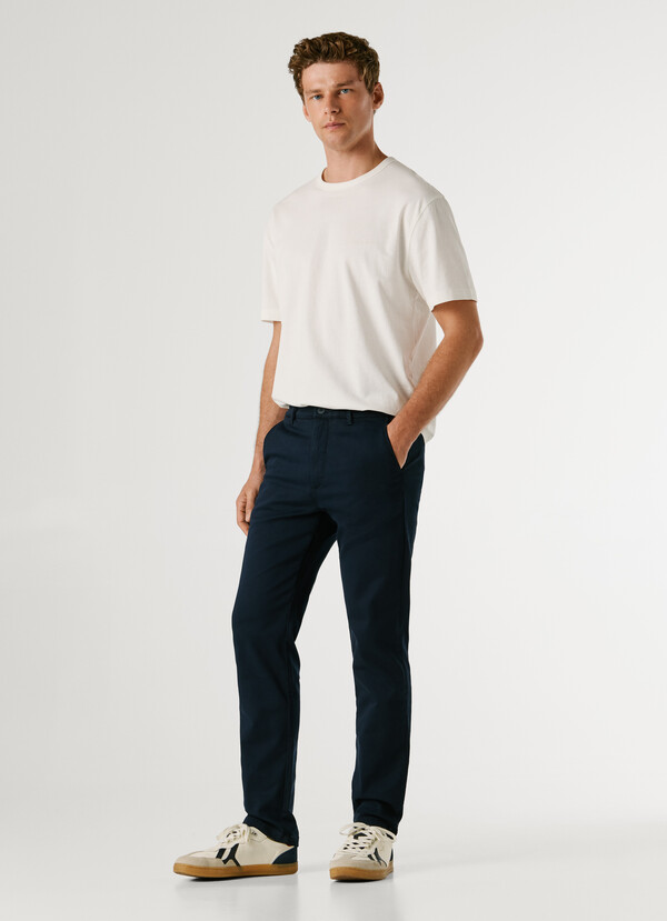 SLIM FIT CHINOS