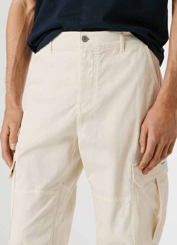 REGULAR FIT TWILL CARGO TROUSERS