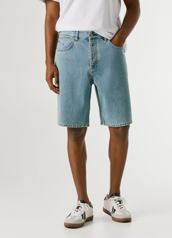 LOOSE FIT DENIM SHORTS