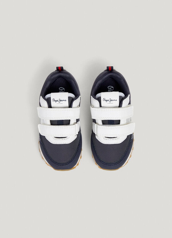 RUNNING TRAINERS WITH VELCRO CLOSURE