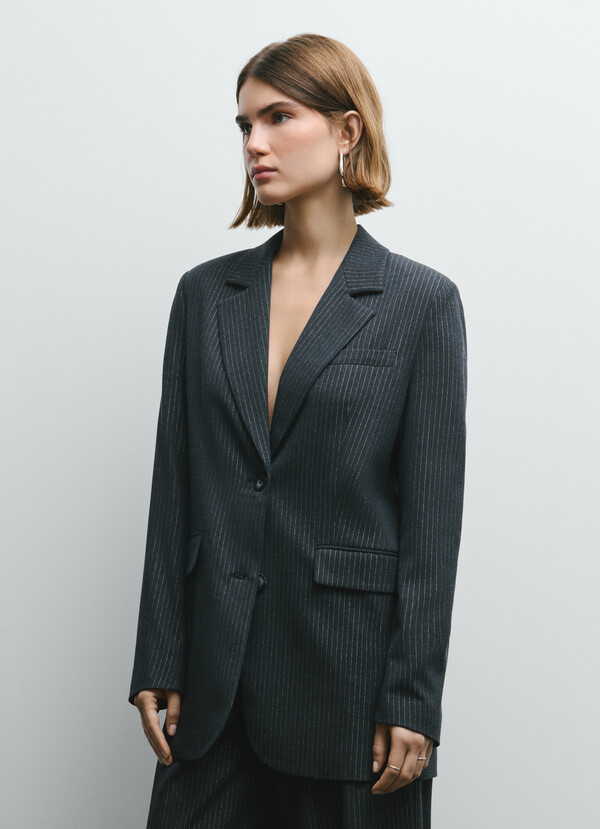 STRIPED BLAZER