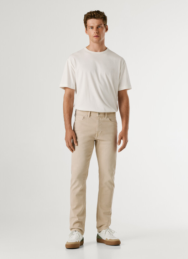 STANLEY- TAPER FIT MID-RISE JEANS