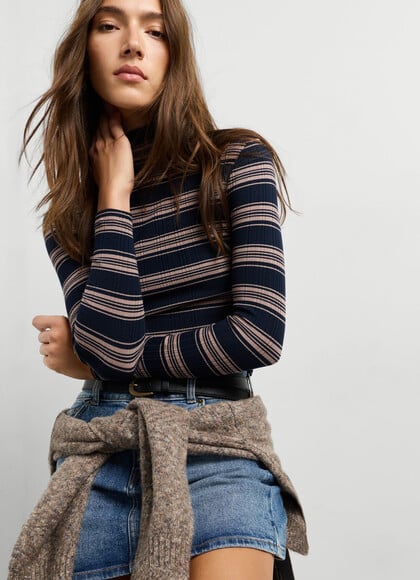 LONG SLEEVE RIBBED T-SHIRT