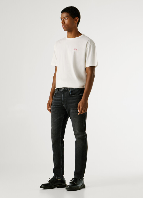 STANLEY - TAPER FIT MID-RISE JEANS