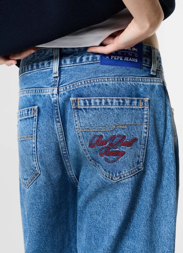 WIDE FIT BALLOON EFFECT JEANS