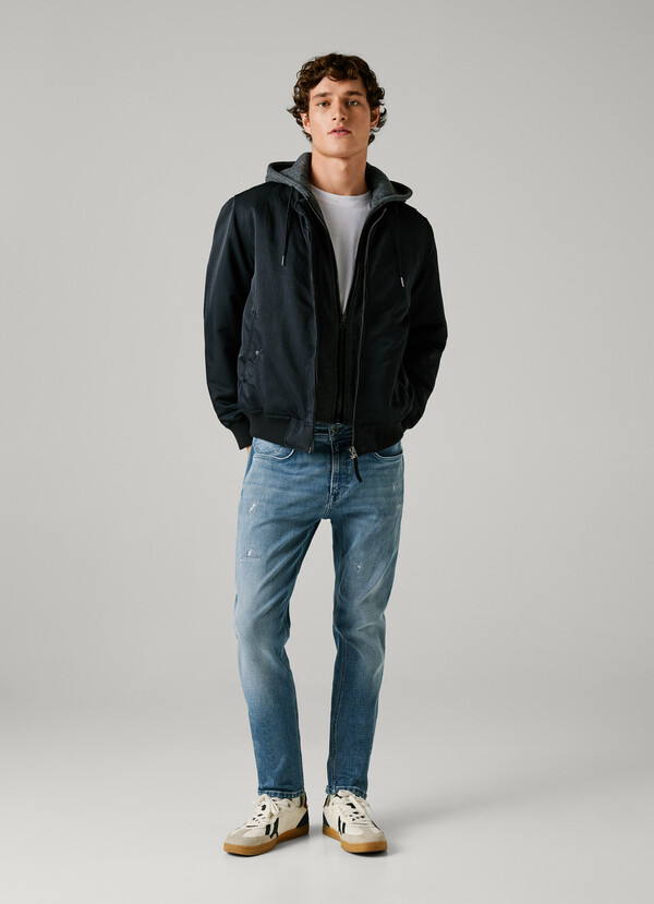 STANLEY- TAPER FIT MID-RISE JEANS