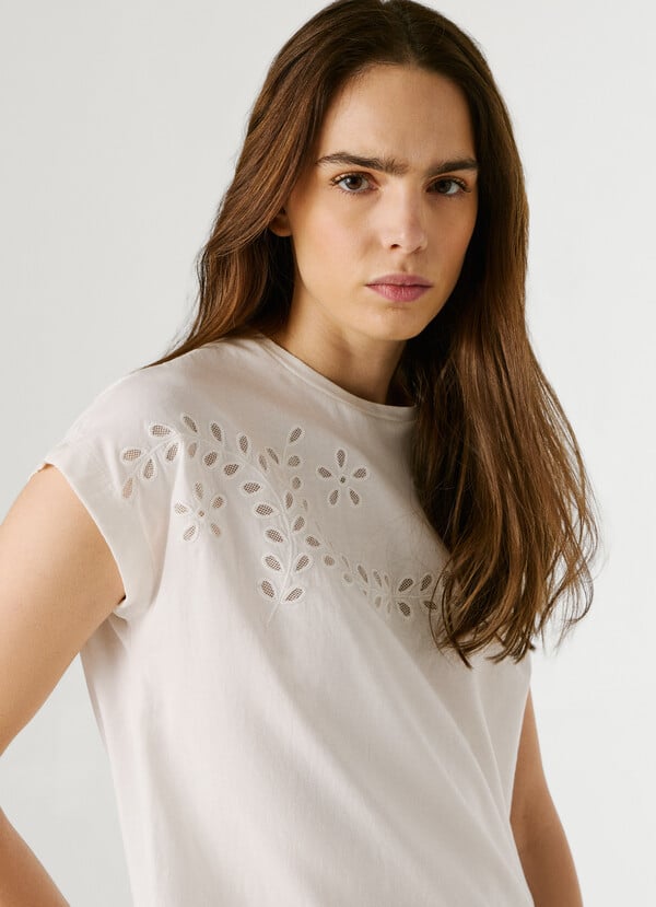 T-SHIRT WITH OPENWORK FLORAL DETAILS