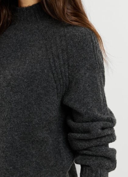 HIGH NECK KNIT JUMPER