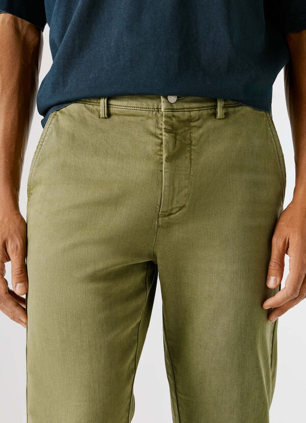 TAPERED FIT CHINO TROUSERS