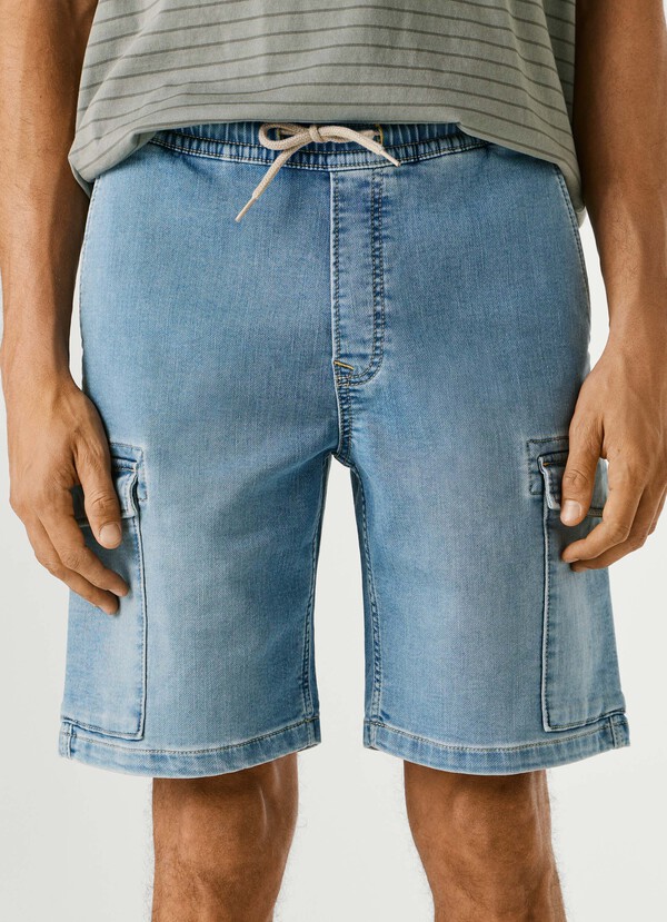 SLIM FIT DENIM CARGO SHORTS