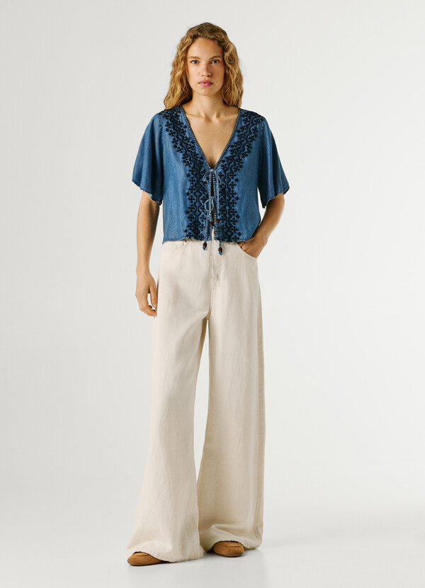 EMBROIDERED DETAILS BLOUSE