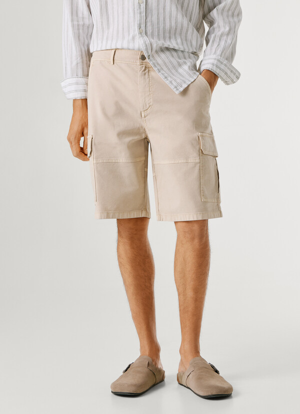 REGULAR FIT CARGO SHORTS