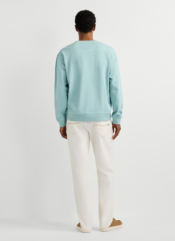 CREW NECK CASUAL FIT SWEATSHIRT