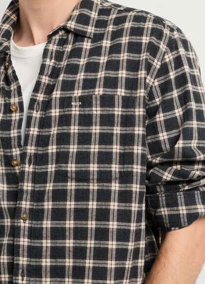 CASUAL FIT CHECKED SHIRT
