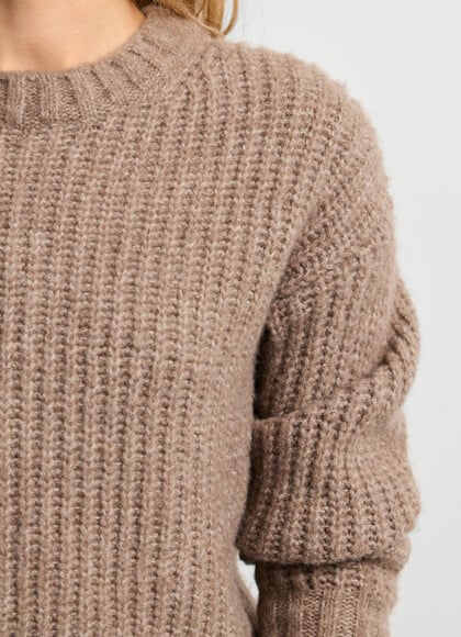CREW NECK KNIT JUMPER