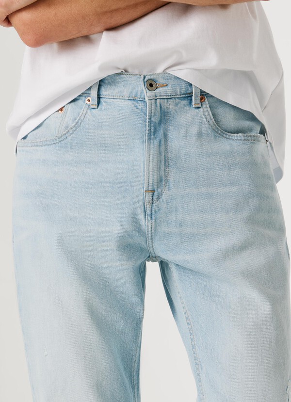 STRAIGHT FIT MID-RISE JEANS - BYRON