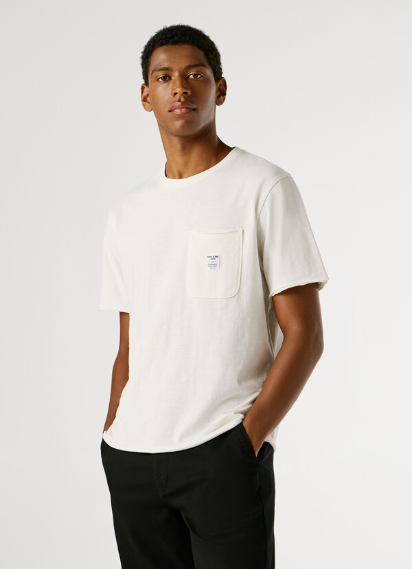 REGULAR FIT FRONT POCKET T-SHIRT