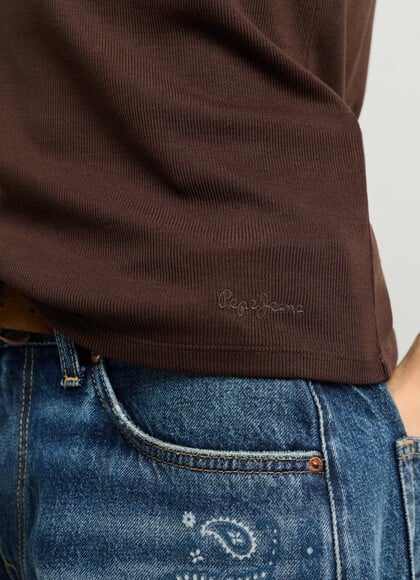 LONG SLEEVE RIBBED T-SHIRT