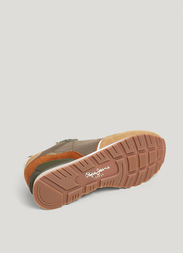 RETRO RUNNING TRAINERS - BRIT