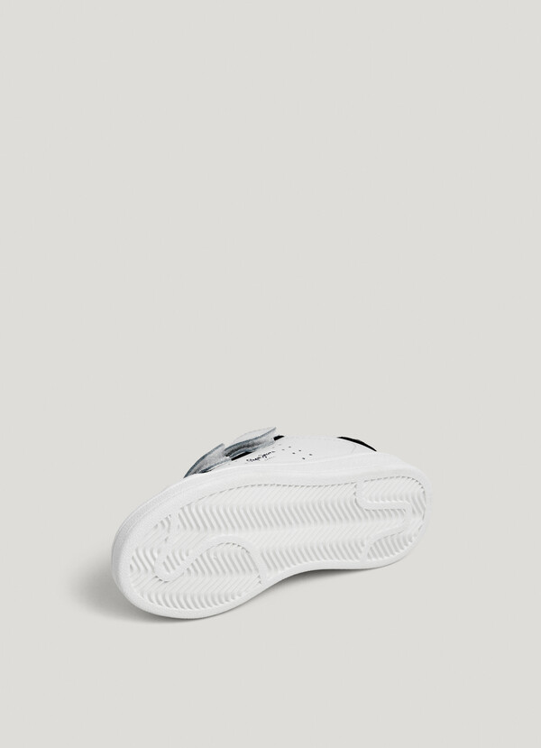 LEATHER TRAINERS WITH VELCRO CLOSURE
