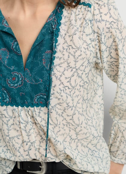 FLORAL PRINT FLUID BLOUSE