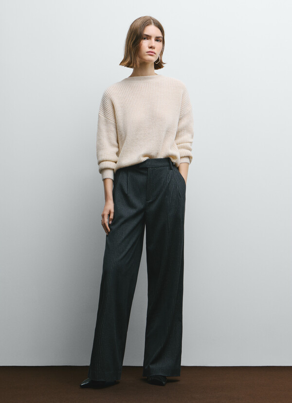 V-NECK KNIT JUMPER