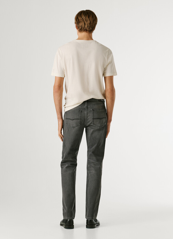 HATCH - SLIM FIT MID-RISE JEANS