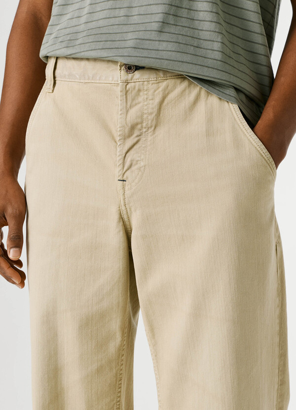 LOW-RISE LOOSE FIT JEANS - HELIX