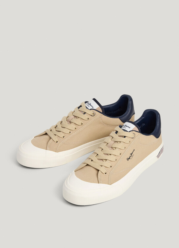 CLASSIC CANVAS TRAINERS