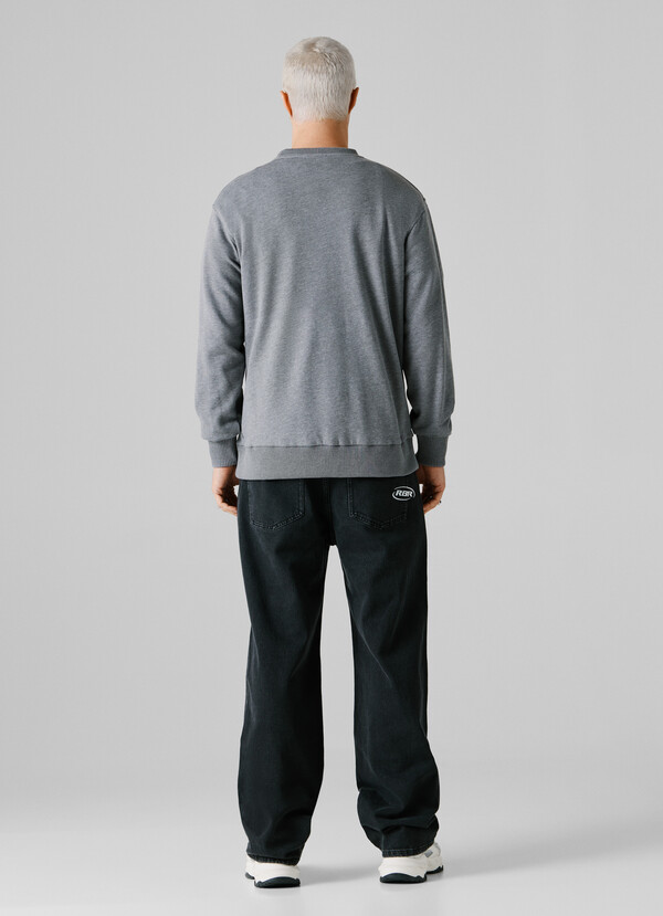 REGULAR FIT CREW NECK SWEATSHIRT