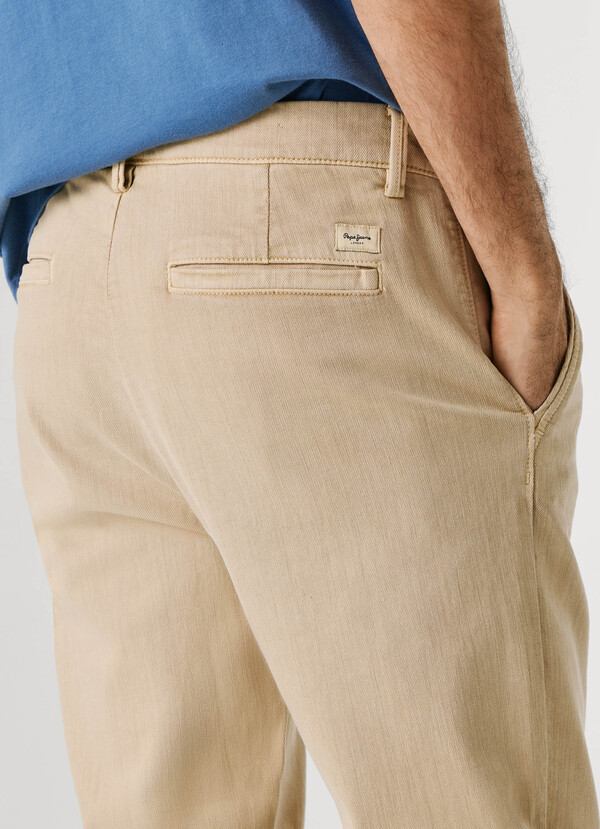 TAPERED FIT CHINO TROUSERS