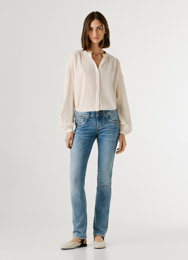 LOW-RISE SLIM FIT JEANS - VENUS