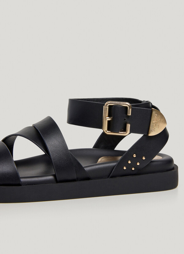 FLAT CROSS-STRAP SANDALS