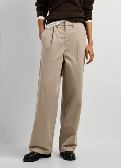 STRAIGHT TROUSERS WITH PLEATS