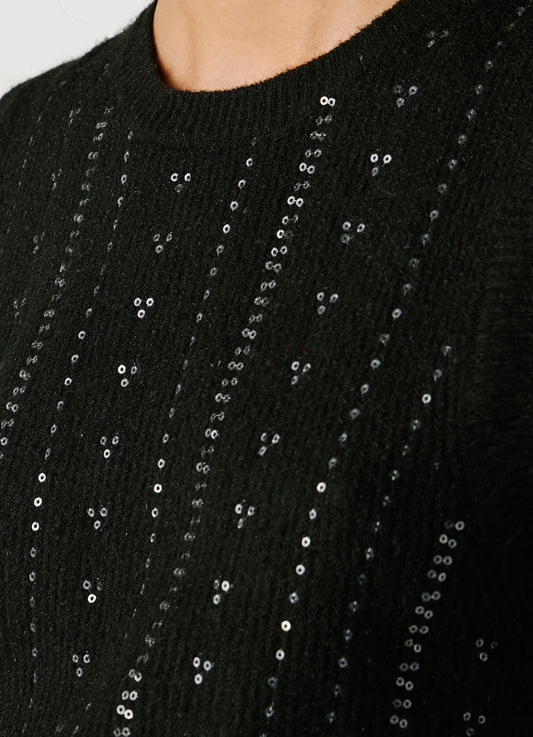 KNIT TOP WITH SEQUINS