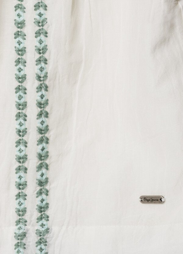 BLOUSE WITH EMBROIDERED DETAILS