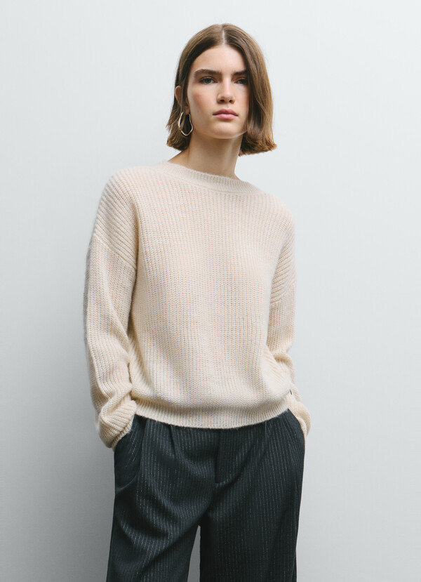 V-NECK KNIT JUMPER