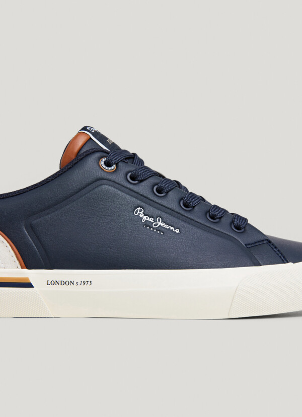KENTON - CLASSIC TRAINERS WITH SUEDE DETAILS 